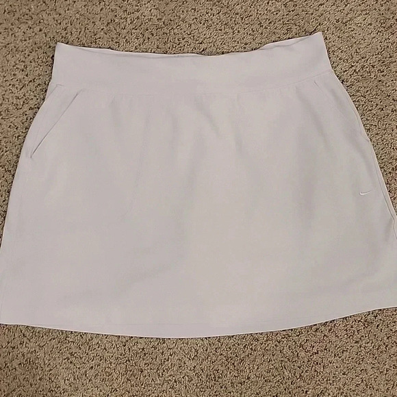 Athletic 5 Piece Bundle Nike, Fabletics, Champion, Ect. Size Large - Picture 8 of 11